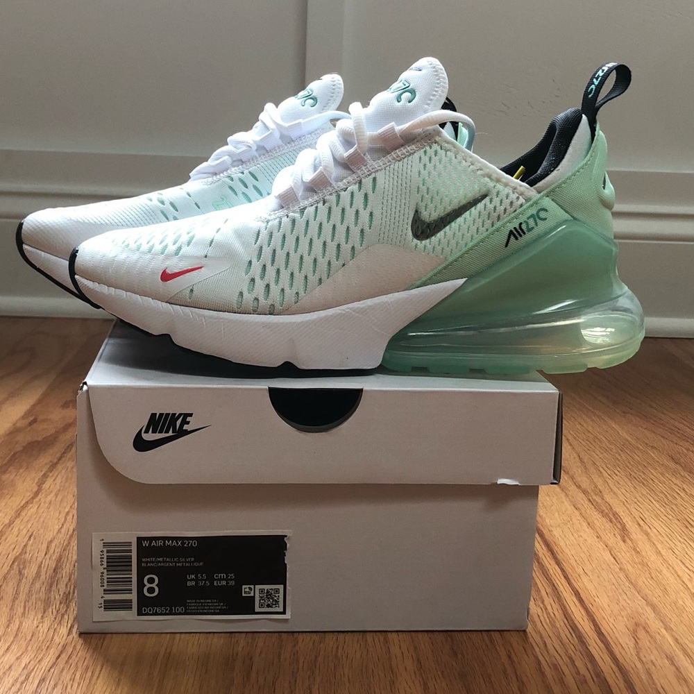 Nike Womens Air Max 270
